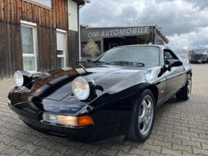 Image 17/31 of Porsche 928 GTS (1993)
