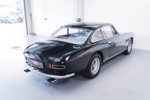 Image 32/100 of Ferrari 330 GT 2+2 (1965)
