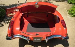 Image 44/51 of Chevrolet Corvette (1960)