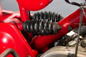 Immagine 41/50 di Moto Guzzi Motoleggera 65 (1951)