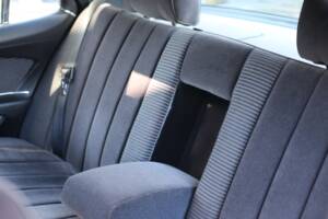 Afbeelding 9/46 van Mercedes-Benz 450 SEL 6,9 (1977)