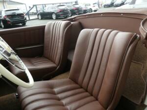 Afbeelding 11/29 van Mercedes-Benz 190 SL (1956)