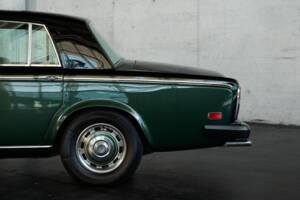 Imagen 11/50 de Rolls-Royce Silver Shadow II (1977)