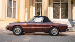 Image 32/34 of Alfa Romeo Spider Veloce 2000 (1980)