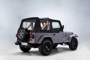Bild 16/38 von Jeep Wrangler 2.5L (1991)