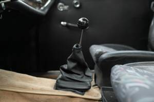 Bild 30/50 von Mercedes-Benz 220 S (1967)