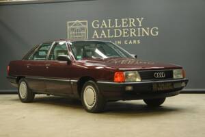 Image 21/50 de Audi 100 - 2.3E quattro (1990)