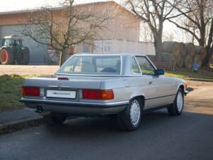 Bild 10/30 von Mercedes-Benz 560 SL (1989)