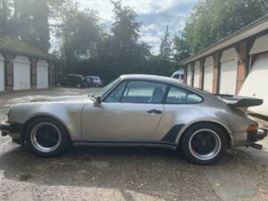 Image 41/47 of Porsche 911 Turbo 3.3 (1983)