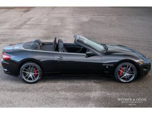 Imagen 9/42 de Maserati GranCabrio 4.7 (2010)