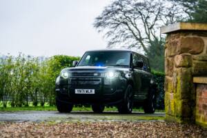 Image 19/50 de Land Rover Defender 110 V8 &quot;Bond Edition&quot; (2021)