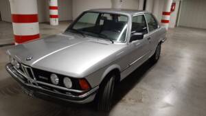 Image 2/22 of BMW 320/6 (1981)