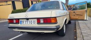 Bild 2/8 von Mercedes-Benz 300 D (1982)