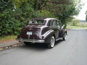 Image 6/20 of Buick 60 Century (1940)