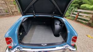 Image 38/39 of Mercedes-Benz 220 SE (1958)