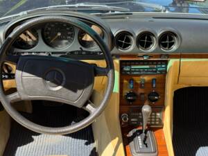 Image 27/38 de Mercedes-Benz 280 SL (1982)