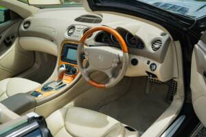 Image 2/50 of Mercedes-Benz SL 350 (2003)