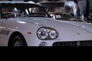 Image 9/36 of Ferrari 330 GT 2+2 (1964)