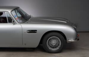 Bild 8/36 von Aston Martin DB 6 Vantage (1966)