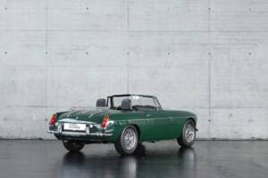 Image 5/41 of MG MGC (1969)