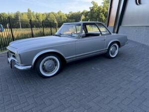 Image 14/36 of Mercedes-Benz 230 SL (1965)