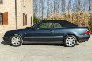 Bild 6/50 von Mercedes-Benz CLK 230 Kompressor (1999)