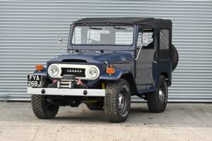 Image 10/50 de Toyota Land Cruiser FJ 40 (1970)