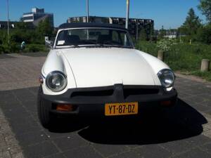 Image 5/8 of MG MGB (1979)
