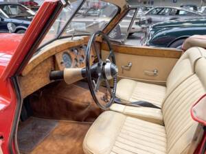Image 15/44 of Jaguar XK 120 DHC (1954)