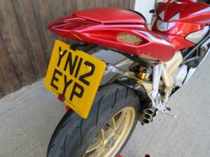 Bild 43/45 von MV Agusta F3 675 Serie Oro (2012)