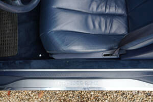 Image 28/50 de Mercedes-Benz 300 SL (1991)