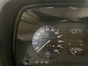 Afbeelding 13/26 van BMW 732i (1986)