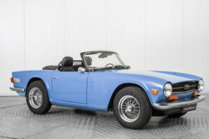 Immagine 5/50 di Triumph TR 6 (1973)