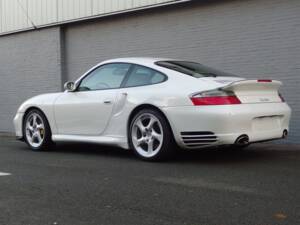Bild 3/99 von Porsche 911 Turbo (2004)
