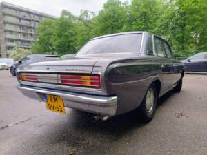 Image 6/8 of Toyota Crown (1971)