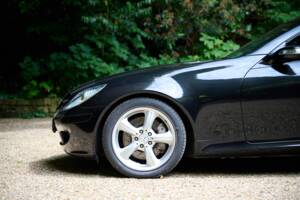 Image 33/50 of Mercedes-Benz SLK 350 (2004)
