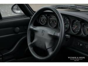 Image 20/32 de Porsche 911 Carrera S (1997)