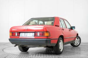 Obraz 41/50 pojazdu Mercedes-Benz 190 D (1986)