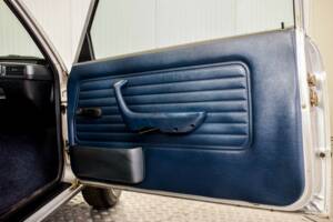 Image 46/50 of BMW 320i (1981)