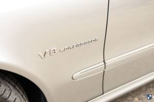 Image 64/72 of Mercedes-Benz E 55 AMG (2002)