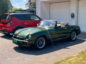 Bild 39/41 von MG RV8 (1994)