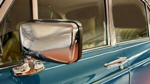 Image 11/13 of Jaguar XJ 12 (1979)