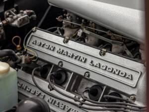 Image 44/75 de Aston Martin V8 Vantage (1985)