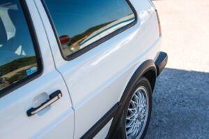 Bild 21/58 von Volkswagen Golf II GTi 1.8 (1988)