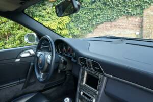 Image 43/50 of Porsche 911 Carrera S (2004)