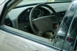 Bild 11/50 von Mercedes-Benz S 280 (1994)