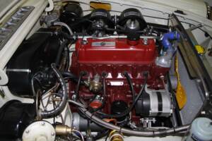 Bild 21/28 von MG MGB GT (1968)