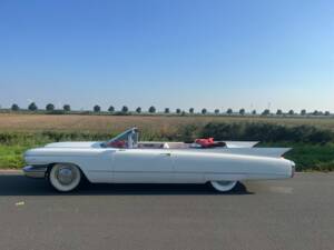 Image 6/8 of Cadillac 62 Convertible (1960)