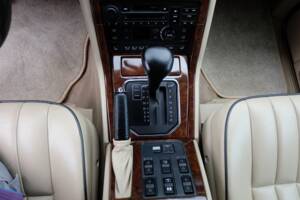 Afbeelding 26/95 van Land Rover Range Rover 4.6 Vogue (2002)