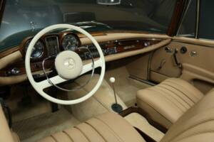 Bild 16/50 von Mercedes-Benz 250 SE (1966)